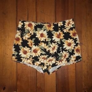 PacSun High-waisted sunflower print shorts